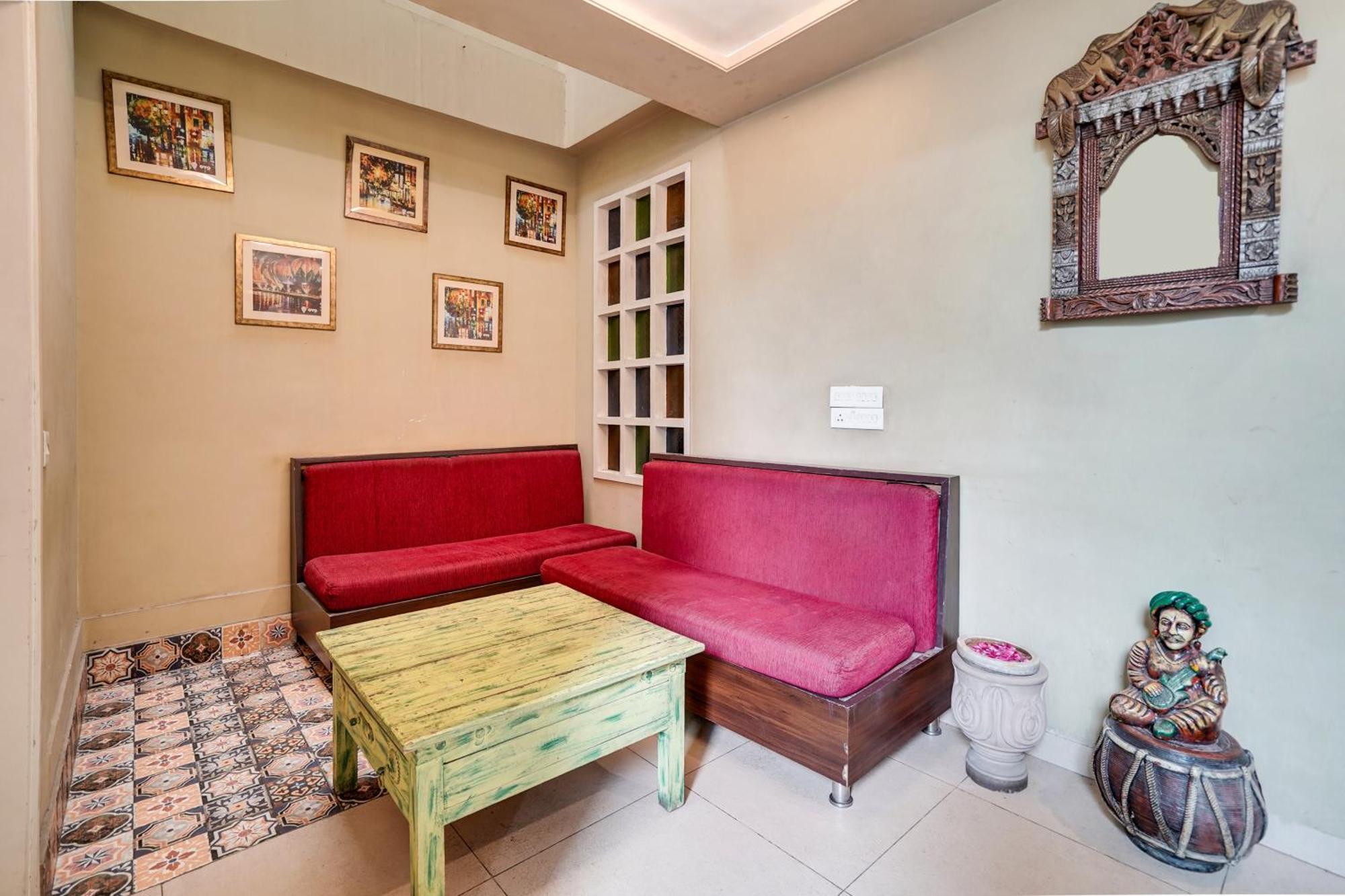 Super Townhouse Mansarovar Near Metro Station 斋浦尔 外观 照片