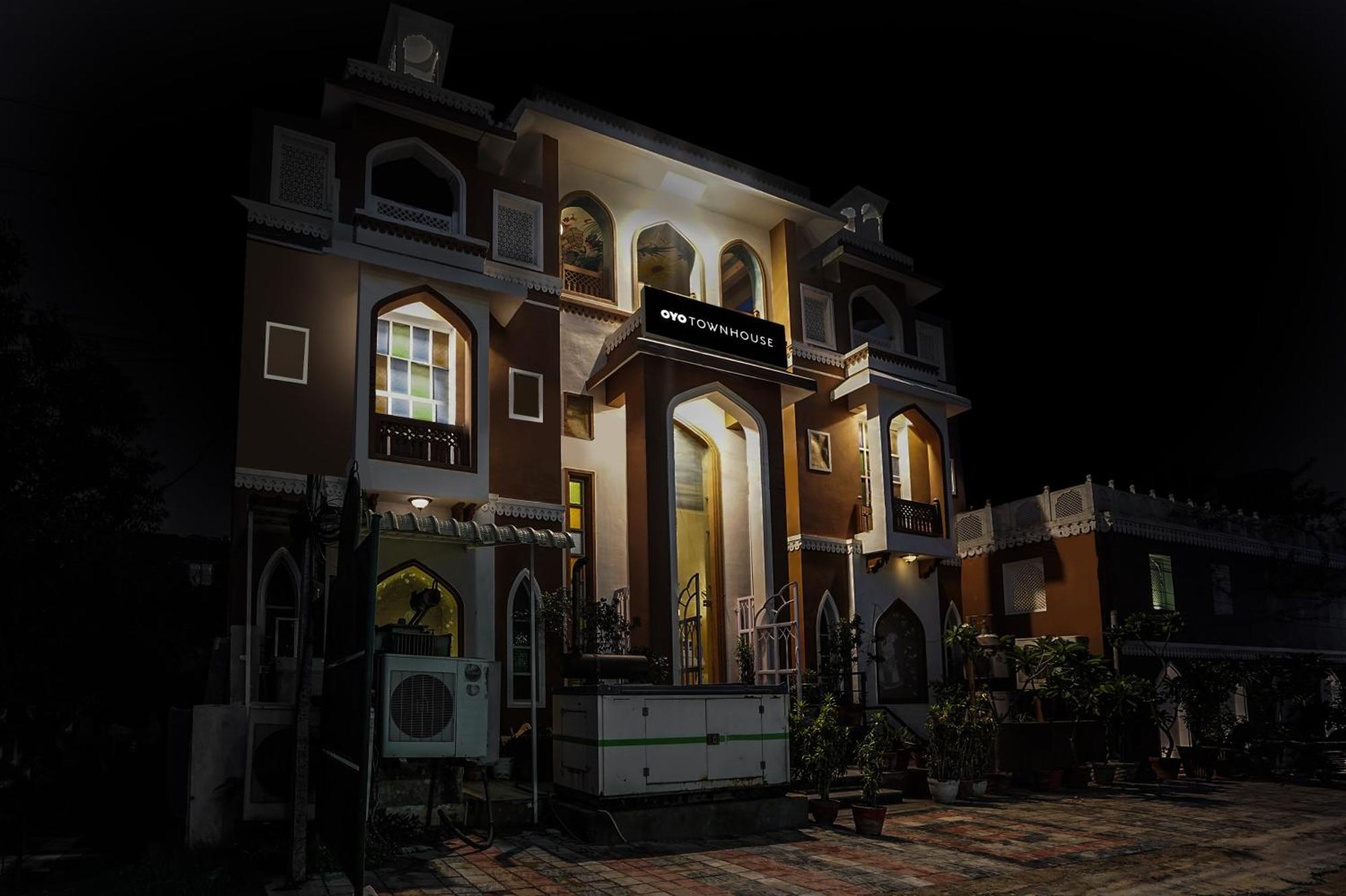 Super Townhouse Mansarovar Near Metro Station 斋浦尔 外观 照片