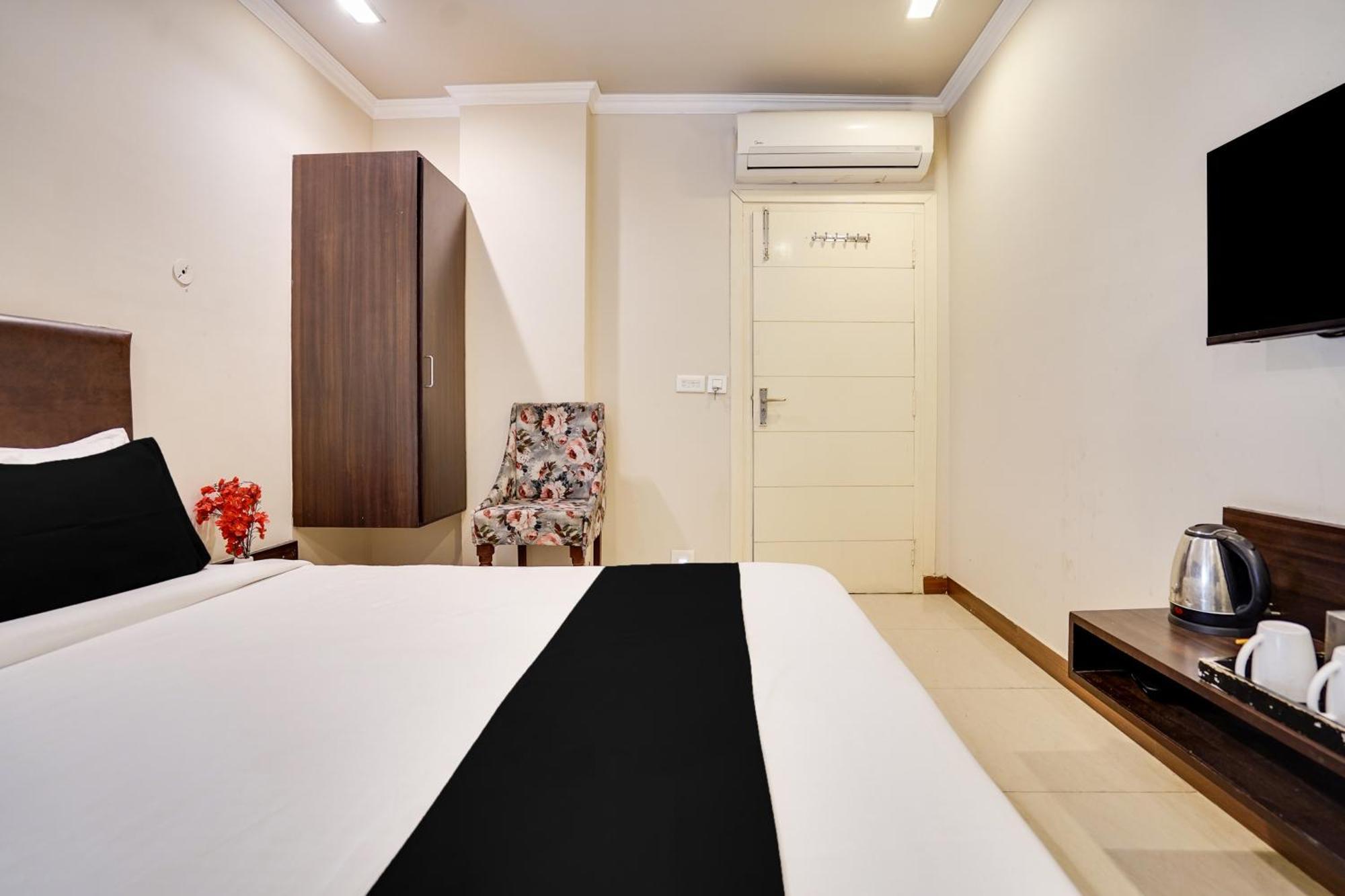 Super Townhouse Mansarovar Near Metro Station 斋浦尔 外观 照片