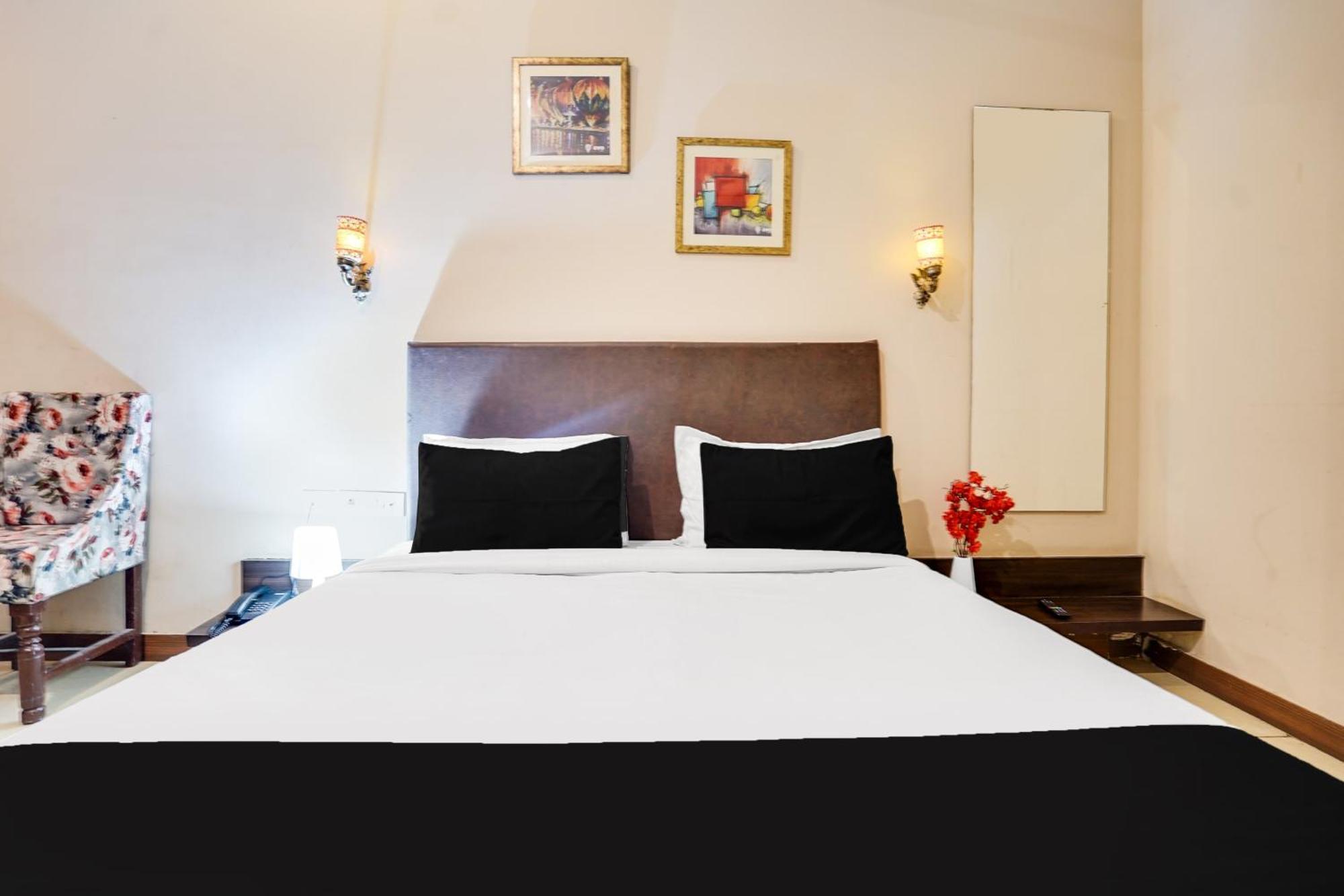 Super Townhouse Mansarovar Near Metro Station 斋浦尔 外观 照片