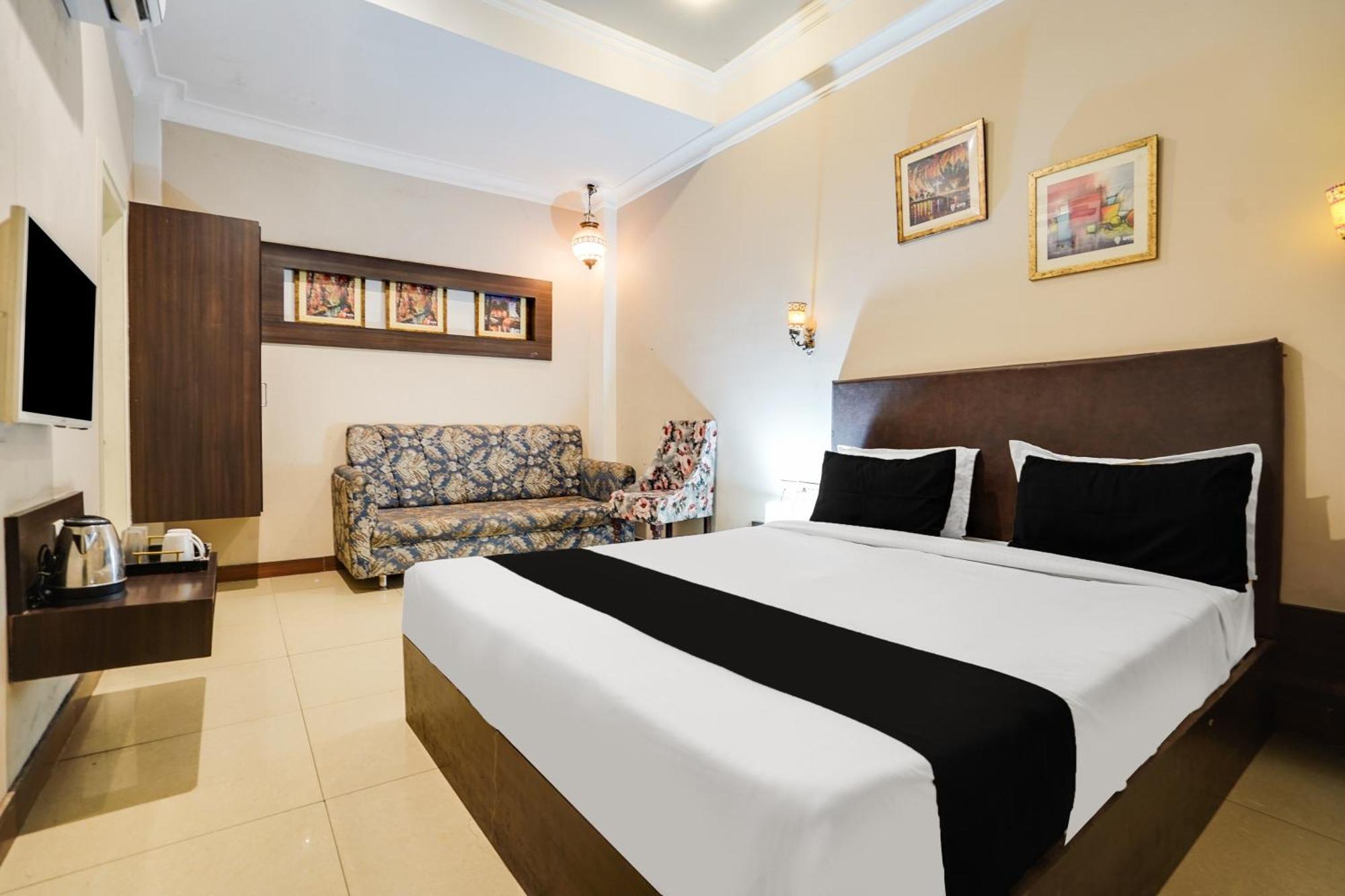 Super Townhouse Mansarovar Near Metro Station 斋浦尔 外观 照片